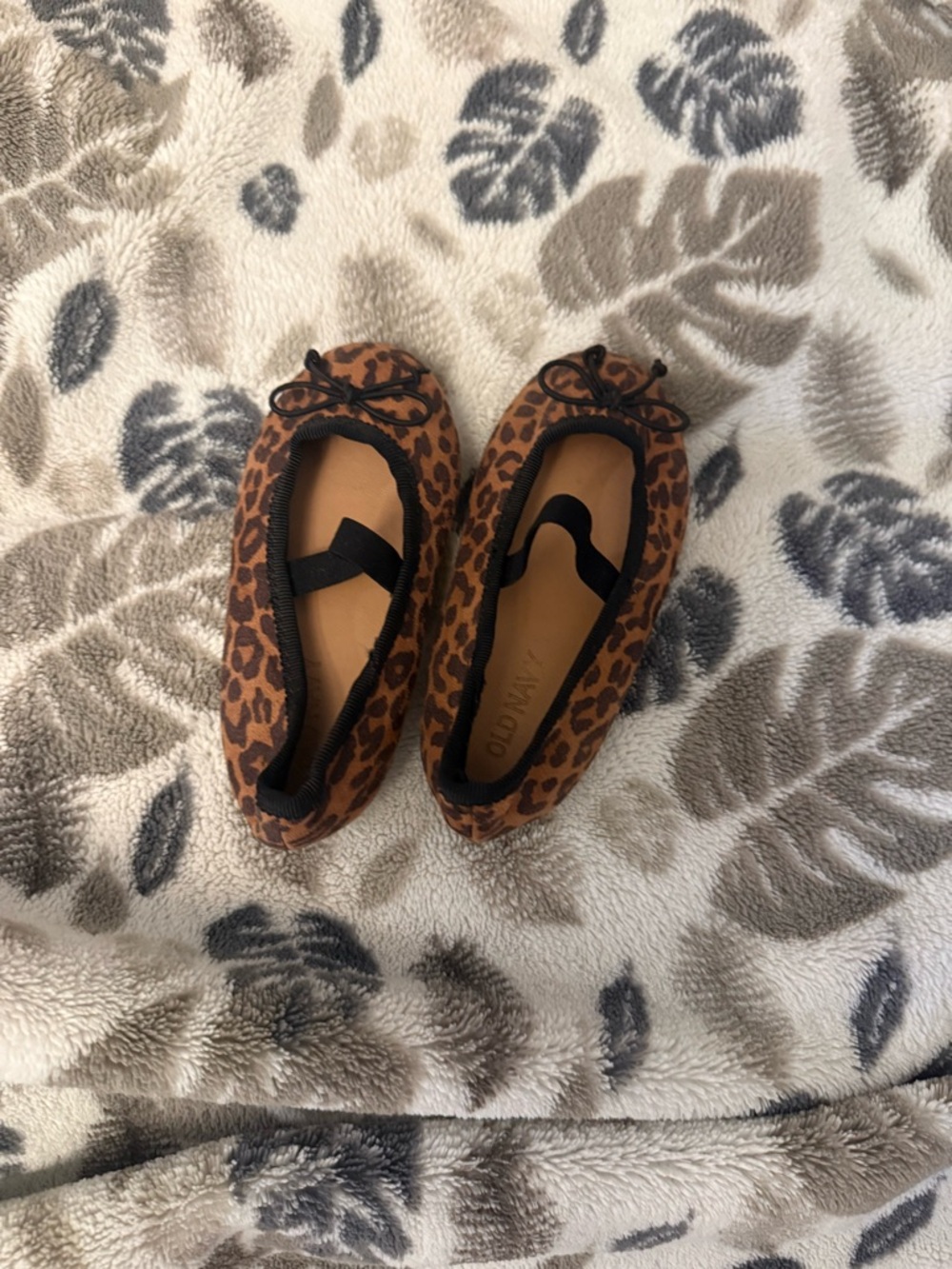 Old Navy Brown Leopard Ballet Flats with Bow